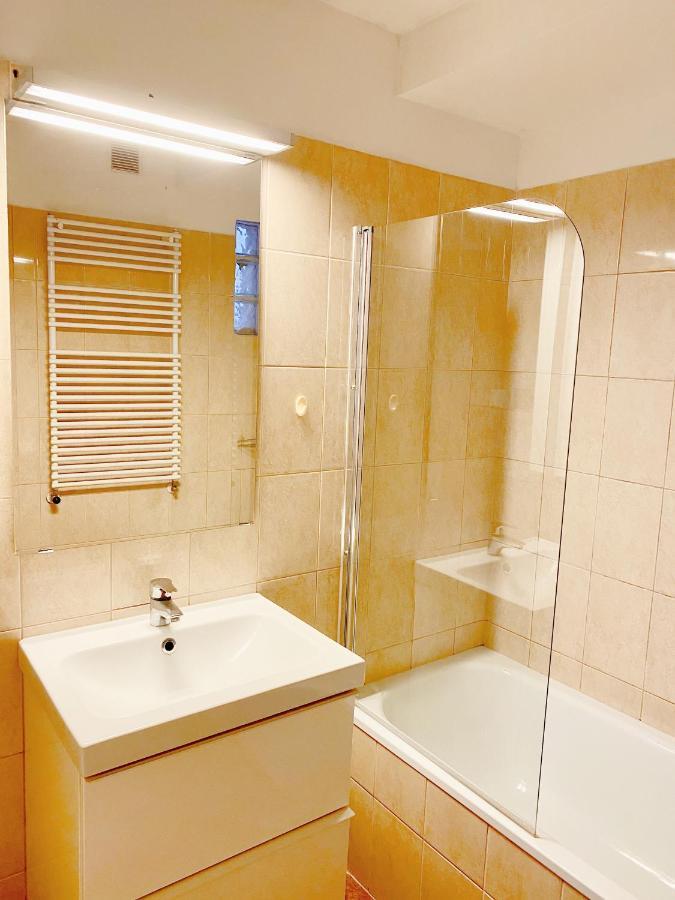 Loft With Rooftop And Free Parking In Garage Будапеща Екстериор снимка
