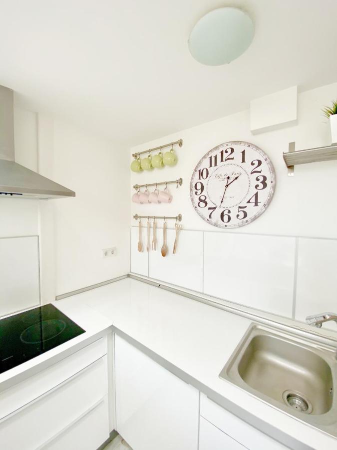 Loft With Rooftop And Free Parking In Garage Будапеща Екстериор снимка