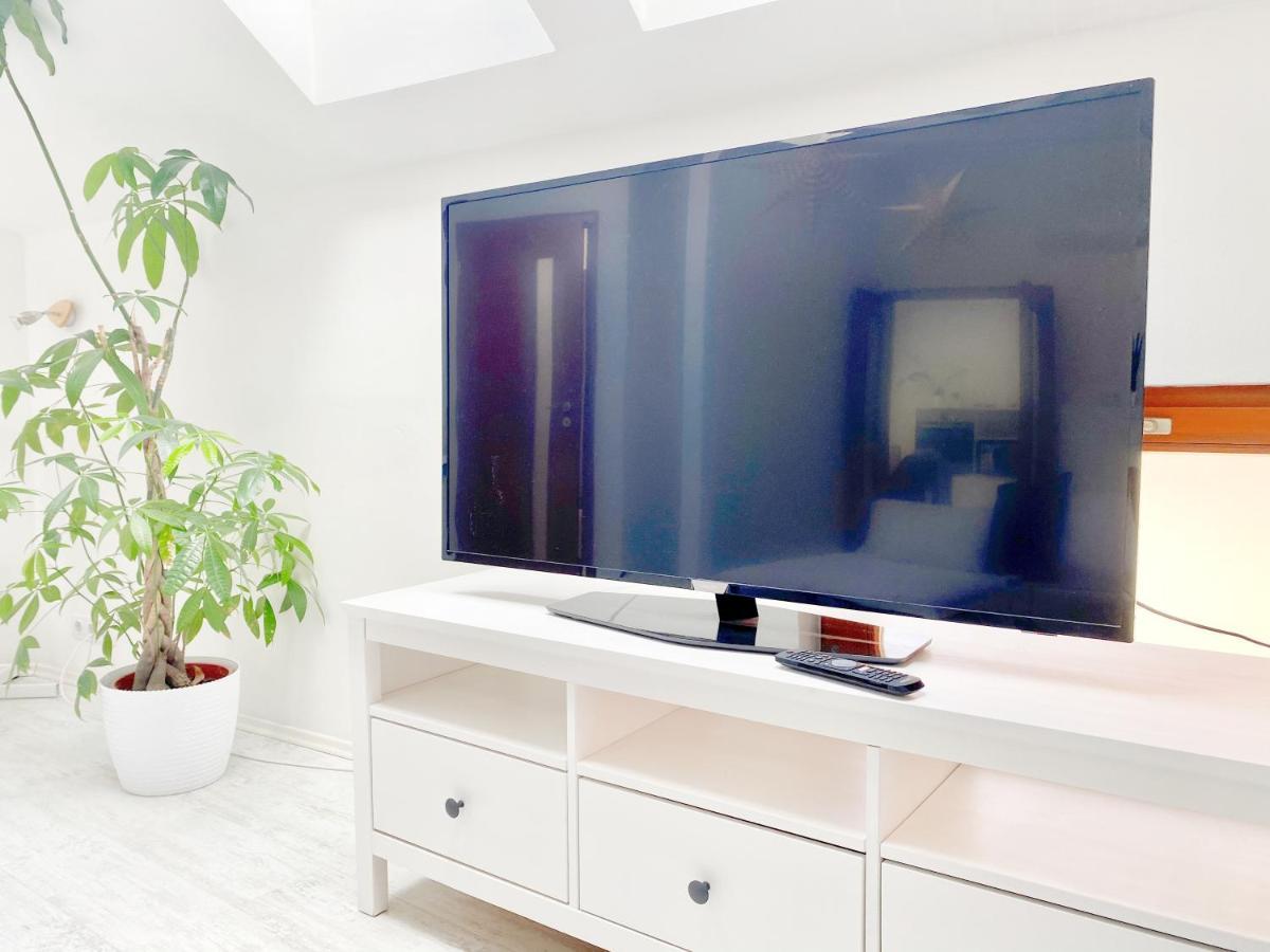 Loft With Rooftop And Free Parking In Garage Будапеща Екстериор снимка